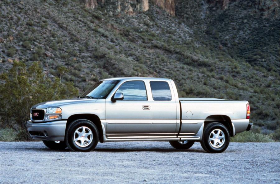  GMC Sierra Denali 2002 года  (фото 21 из 23)